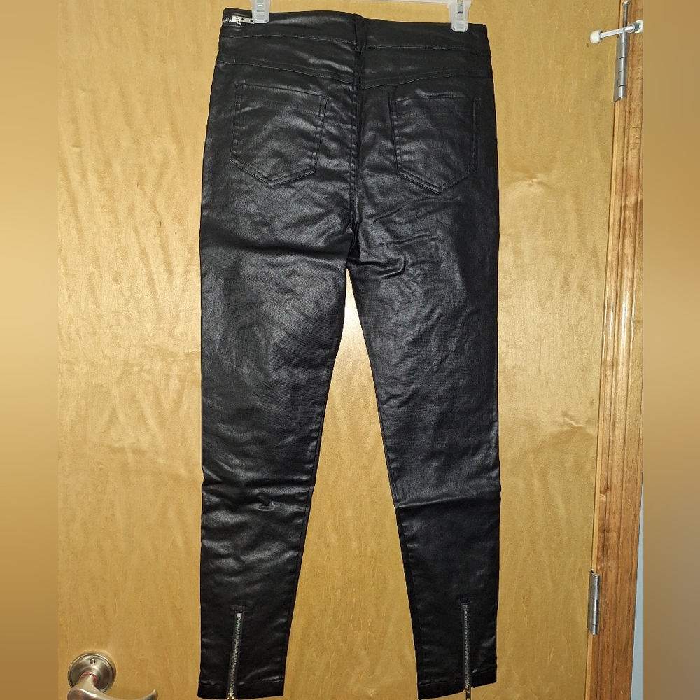 Black Skinny Pants - Picture 3 of 5